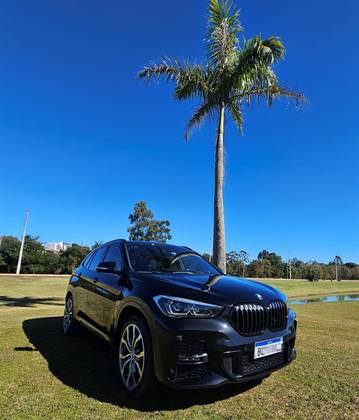 BMW X1 2.0 16V TURBO ACTIVEFLEX SDRIVE20I M SPORT 25 ANOS 4P AUTOMÁTICO